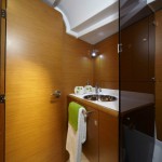 Jeanneau 439 Bathroom