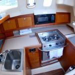 Hunter 310 Free Bird Kitchen