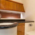 Sunseeker Superhawk 48 Bathroom